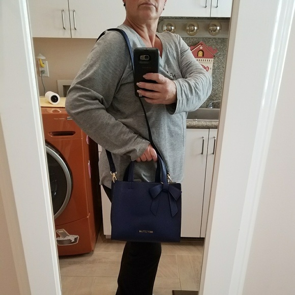 Suzy Levian ~Pebbled Faux Leather Satchel with Bow - Picture 3 of 8